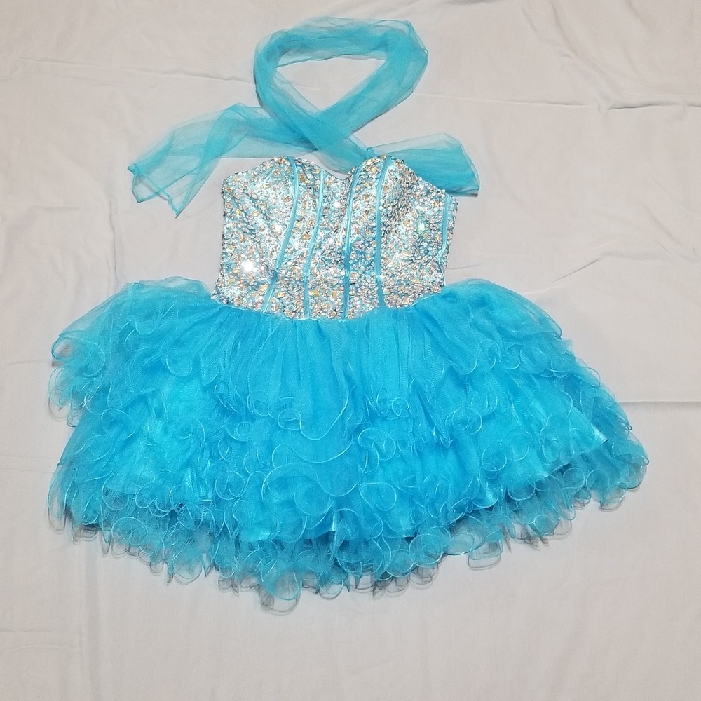 Prom Dress - Picture 2 of 3